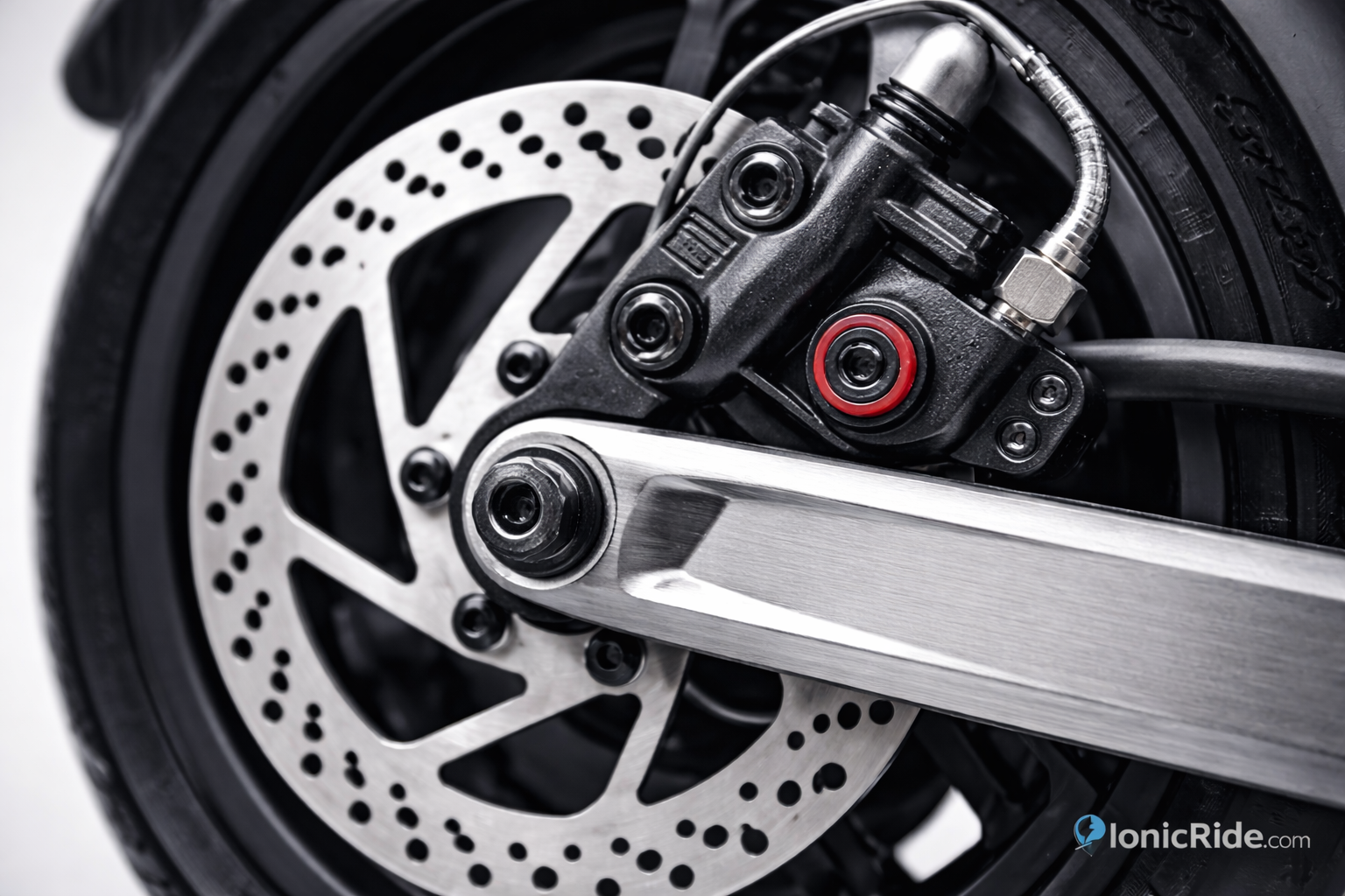 E-Scooter Component Quality by Price Tier Component quality by e-scooter price tier chart comparing battery, motor, brakes, suspension, tires and waterproofing